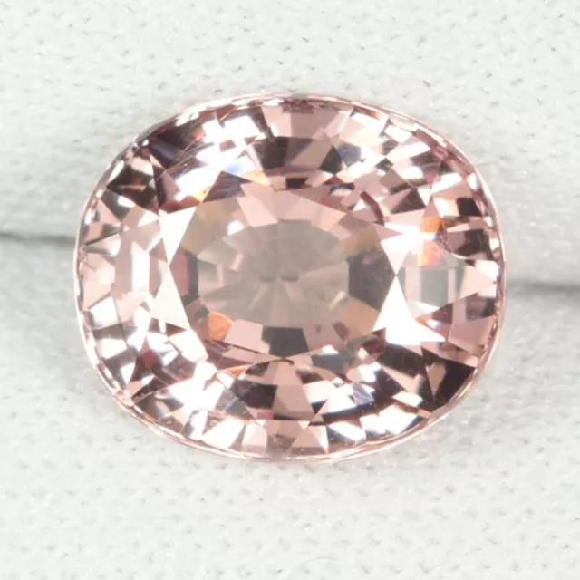 3.92 ct GLORIOUS LUSTER NATURAL IMPERIAL PINK MALAYA GARNET - OVAL See Vdo 3C