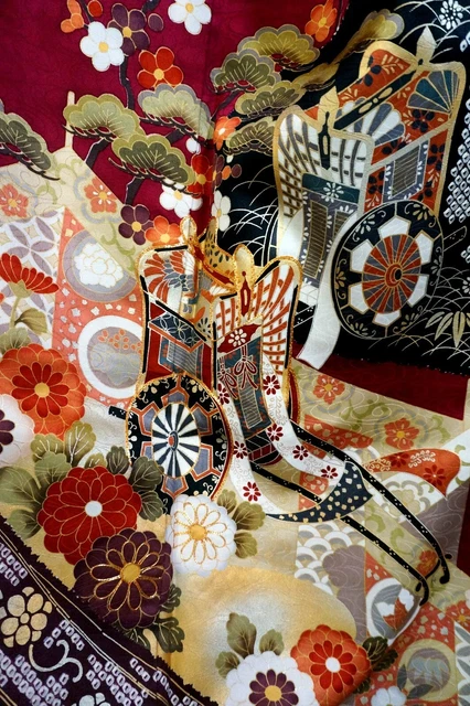 Japanese kimono SILK"FURISODE" long sleeves,Gold/Silver, Sign, Coach,5' 4"..3414 3
