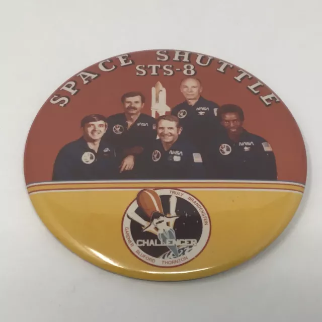 Vintage NASA STS-8 SPACE SHUTTLE CHALLENGER Button PIN crew photo 1983