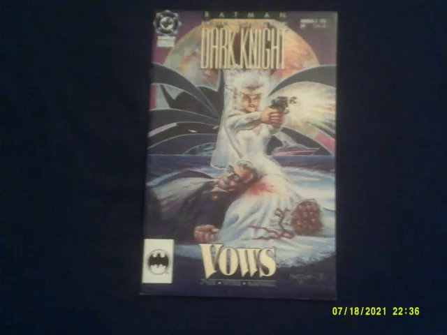 1992 DC COMICS BATMAN LEGENDS OF THE DARK KNIGHT ANNUAL # 2 in VOWS