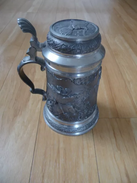Zinnkrug mit Deckel Jagdmotiv 17,5 cm 1,027 kg