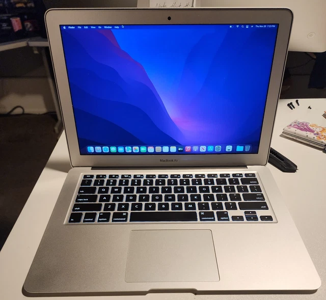 99% APPLE MACBOOK Air 13” M”os 2024, Ram 8GB, 256GB SSD , A1932