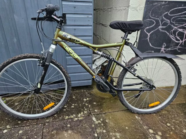 Vtt rockrider 1002 hotsell mountain full suspension