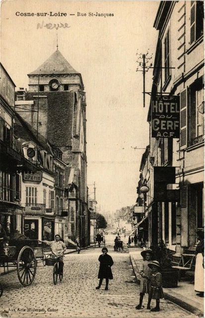 CPA COSNE-sur-LOIRE-Rue St-JACQUES (420674)