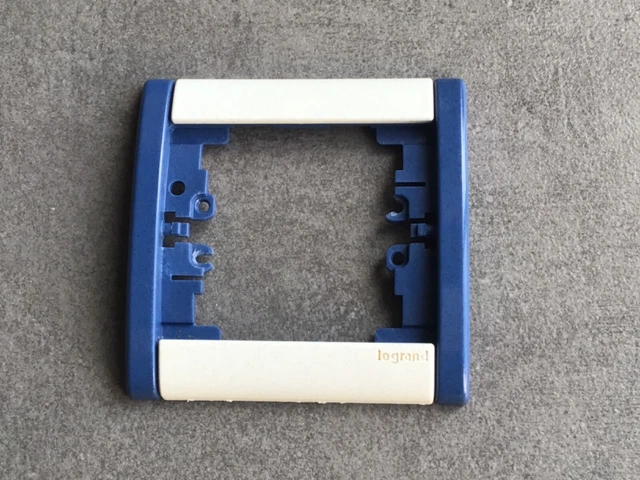 Plaque 1 Enjoliveur Legrand SAGANE Silex Bleu - Réf 85020, Prise/interrupteur, Occasion