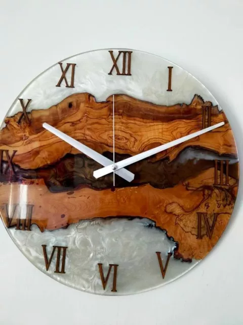 Epoxy Resin Art Beautiful Wall Clock Acacia Wood Wall Clock For Study Room