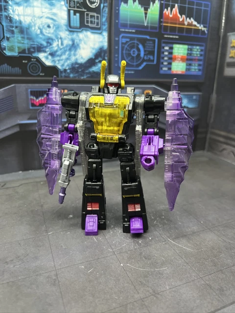 TRANSFORMERS GENERATIONS LEGACY Insecticon Kickback Deluxe Class ...
