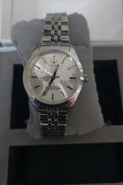 Tom hope montre femme online