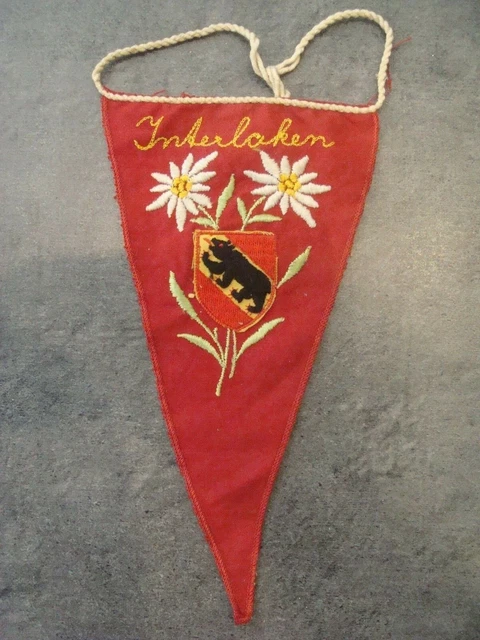 VINTAGE - Fanion - INTERLAKEN - SUISSE - En tissu - 20 cm - 2 photos