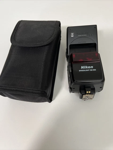 Nikon SB-600 SB 600 Speedlight Flash AS IS for parts or repair