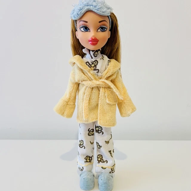 BRATZ SLUMBER PARTY Meygan Doll With Clothes & Slippers/Shoes. Sleepover Pjyama £29.99 - PicClick UK