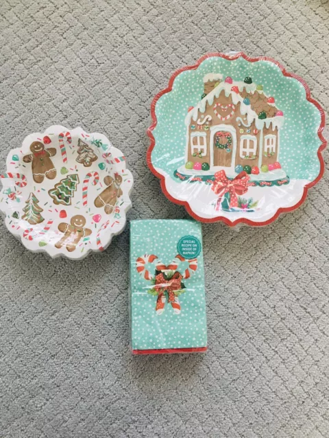 The Pioneer Woman Party Bundle Christmas Gingerbread Paper Plates & Napkins