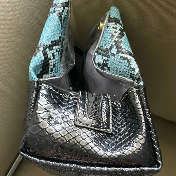 Samantha Brown Embossed  Snake Print 3 Compartment Organizer BLUE/BLACK nwt 11