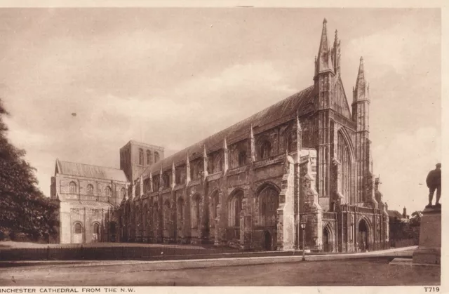 Vintage Postcard - Winchester Cathedral from the N.W. - Unposted 2827