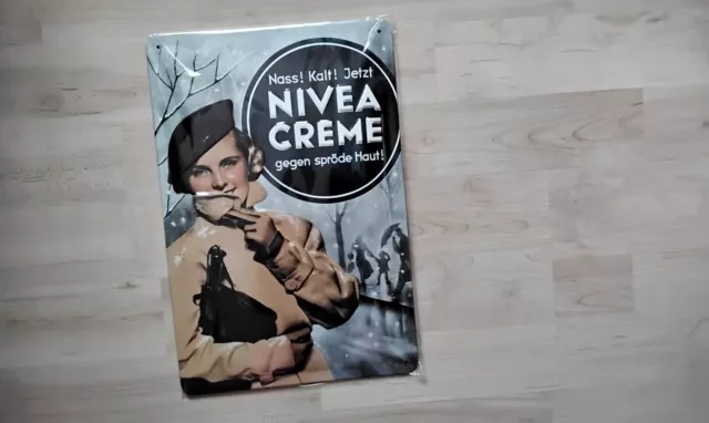 Nivea Creme Blechschild Reklame Werbeschild  geprägt  ca. 20 x 30 cm