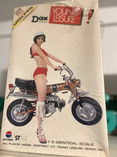 Dax Honda Young Leisure 1/8スケールモデルキット Dax Honda