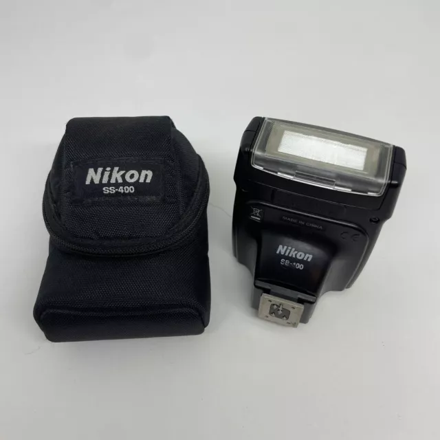 Nikon SB-400 Speedlight Flash + Case
