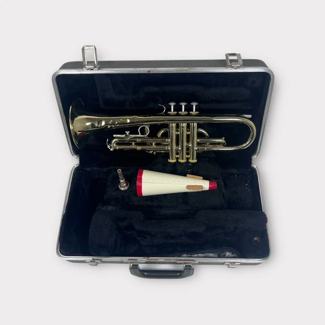 Bundy Designed By Vincent Bach Bb Trumpet ML (SPG055245)