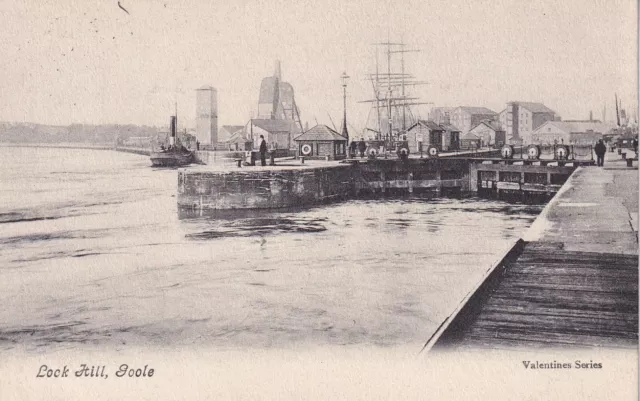 Goole Victoria Lock Isolating The River Ouse From Goole Dock Early Valentine Pc