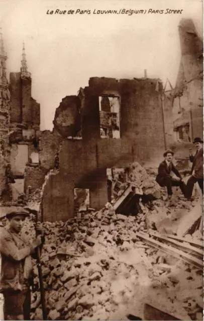 CPA AK La Rue de Paris Louvain MILITAIRE (731308)