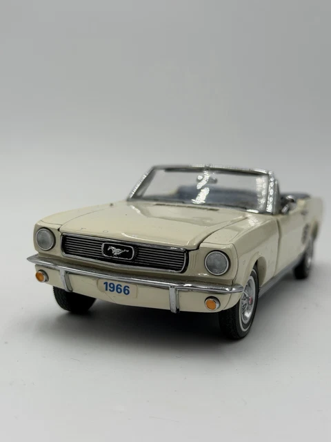 Miniature Danbury Mint 1/24 – Ford Mustang 1966 Spirit Of America, Rouge/blanc/bleu