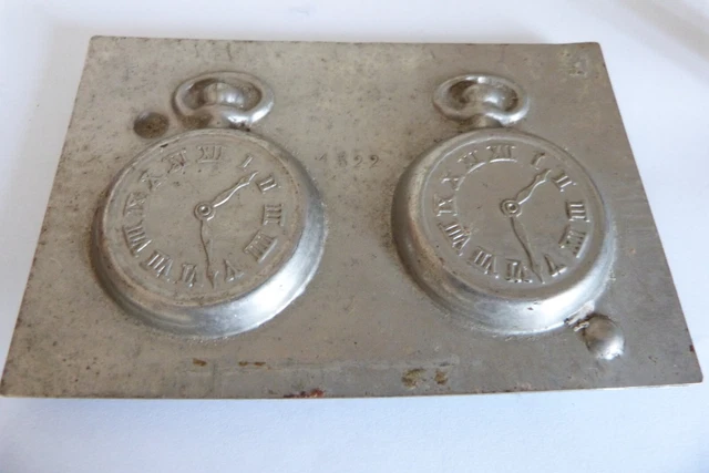 Ancien Moule à Chocolat 21 Motifs COQUILLE – Métal – Début XXe (1900-1919)