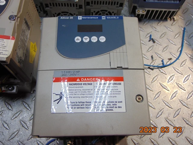 Square D ATV28HU29M2 TELEMECANIQUE ALTIVAR 28 2HP