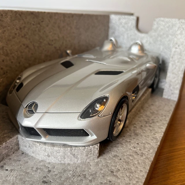 Minichamps 1/43 – Mercedes SLR McLaren Stirling Moss – Noire – Occasion Boîte Incluse