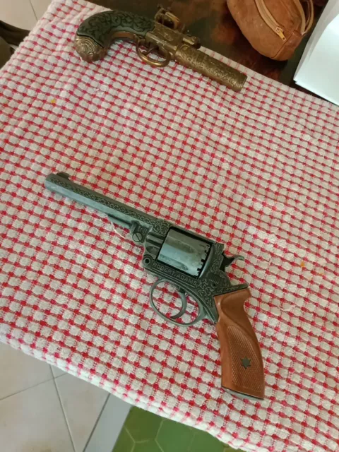 Revolver jouet avec boîtier transparent Blaster en mousse avec élite Soft  Foam Darts Toys Gun Set pour les enfants âgés de 5 6 7 8 (moyen)