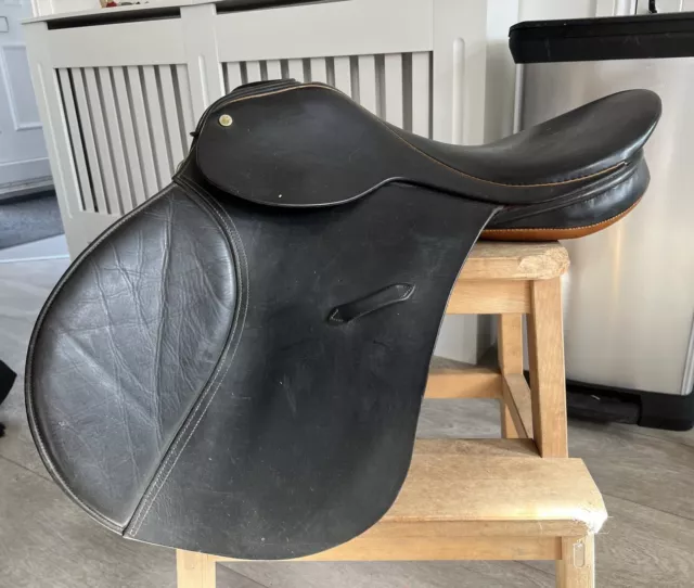 Lovatt & Ricketts Black & Tan Jumping Saddle 18” for High Withered Horse