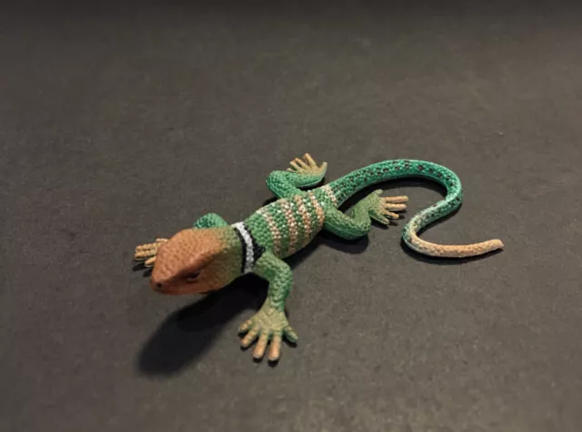 Kaiyodo Yujin Japan Exclusive Collarde Lizard Figure