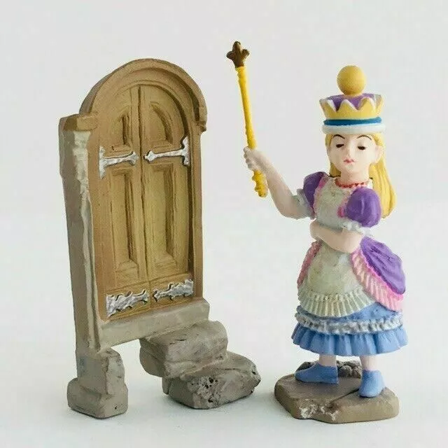 Alice In Wonderland “Queen Alice with Door” Mini Figure KAIYODO Japan 2003