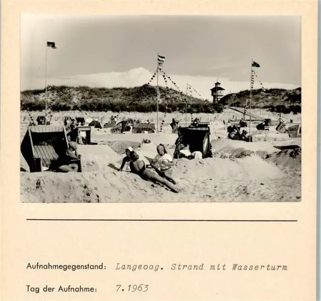 10133142 - 2941 Langeoog Strand mit Wasserturm Foto montiert auf Karton
