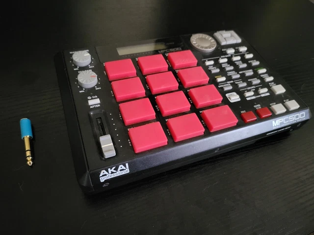Akai MPC500 Sampler w/ Fat Pads and CF Card