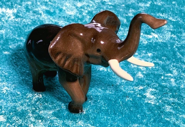 Hagen-Renaker African Elephant Mama, A-263, 2 3/8"T