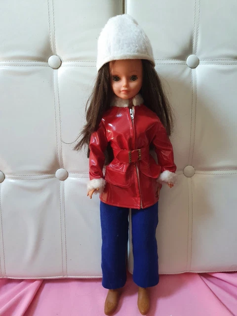 Poupée Bella Cathie - Tenue Randonnée - 1980 - Fabriquée En France