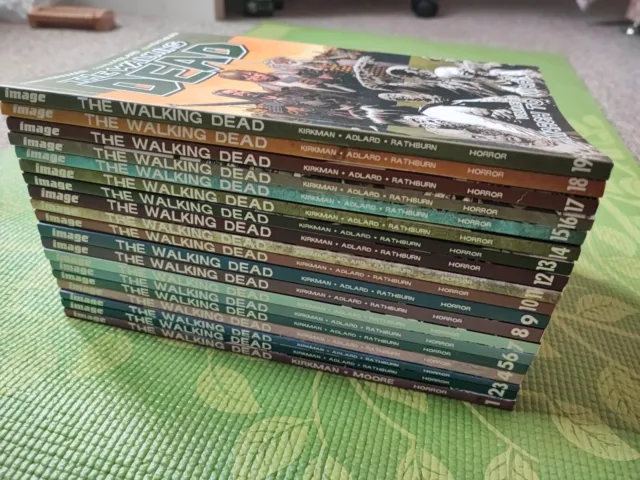 THE WALKING DEAD--VOLUMES 1-19 Graphic Novels  GREAT CONDITION PICK YOUR VOLUME