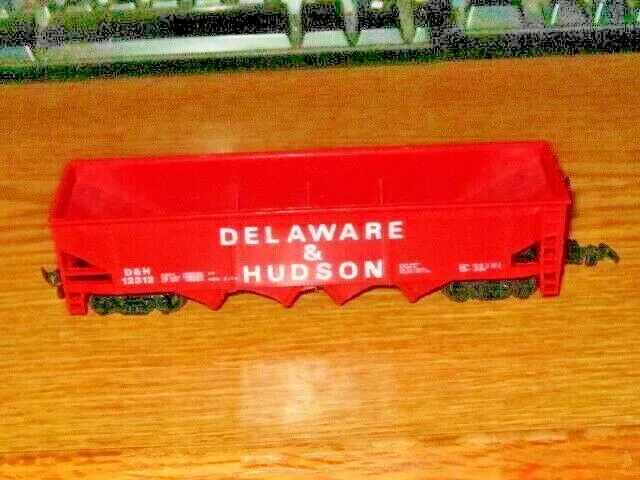 Bachmann HO Scale Delaware & Hudson 4 Bay 40' Hopper Car #12312