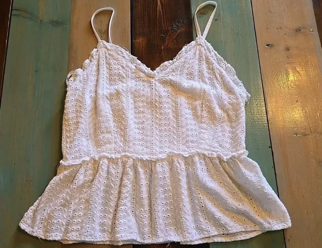 Women's Sim & Sam Brand White Eyelet Tank Top With Adjustable Straps Size Medium