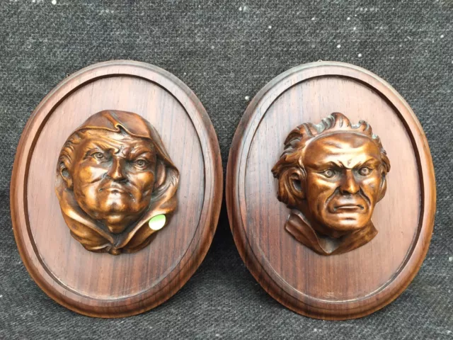 Pair Of Medallion Wooden Carved - Sculpture IN Top Relief Style Gothic
