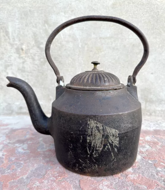 Antique Old E PUGH & Co No. 1 4 PINTS Cast Iron Heavy Tea Kettle Pot England