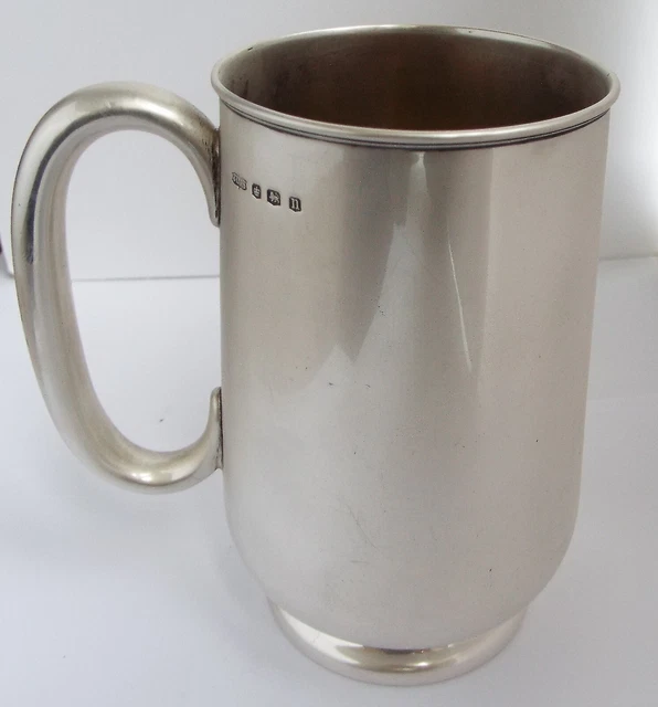 Superb Condition Large Heavy English Antique 1930 Sterling Silver Pint Tankard