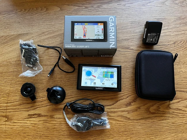 Garmin Drive 51 LMT-S EU Navigationsgerät - Schwarz, inkl. Stecker + Case