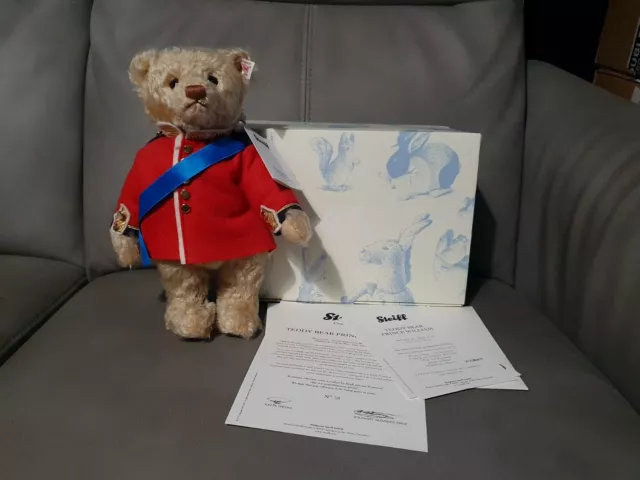 Steiff Teddy - Prince William - Peter Jones Exclusive / White tag 664168 / Boxed