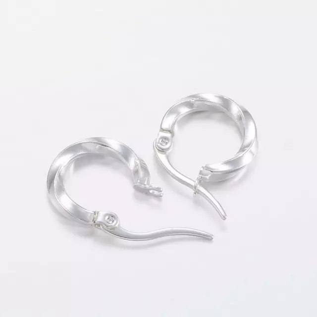 1 coppia orecchini cerchio twisted in acciaio inox colore argento  15mm bijoux