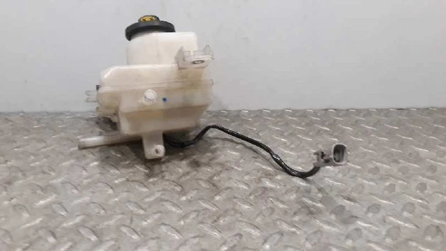 bremsflüssigkeits behälter für TOYOTA PRIUS 1.8 HYBRID (ZVW3 ) 2008 4663321
