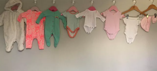 Pacchetto di vestiti per bambine neonate - età 0-3 mesi M&S tu F&F mini club
