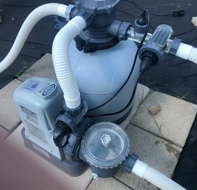 INTEX KRYSTAL CLEAR Saltwater System and Sand Filter System CS15110