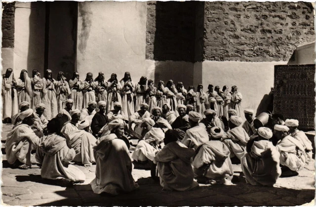 CPA AK MARRAKECH - Ahouach at Pasha El Glaoui MOROC (796505)