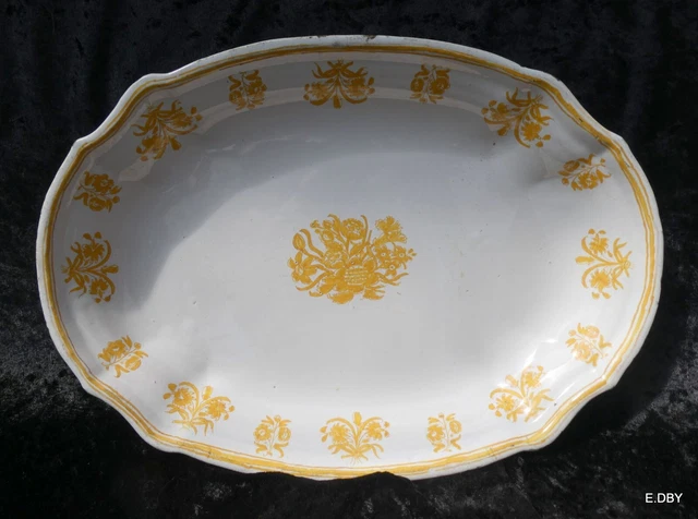 Moustiers Epoque Xviii Plat Decor Grand Feu Camaïeu Jaune De  Solanees